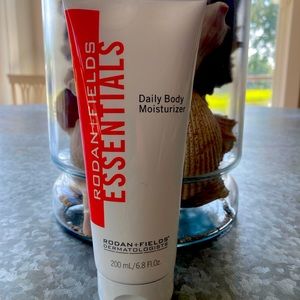 Rodan & fields body moisturizer